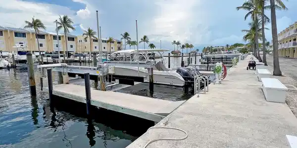Image 3: Dock