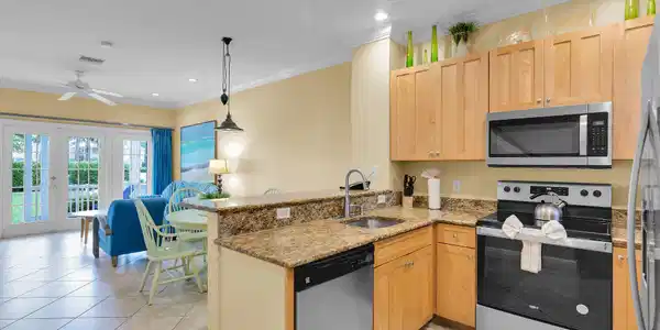 Image 4: Open Floor Plan