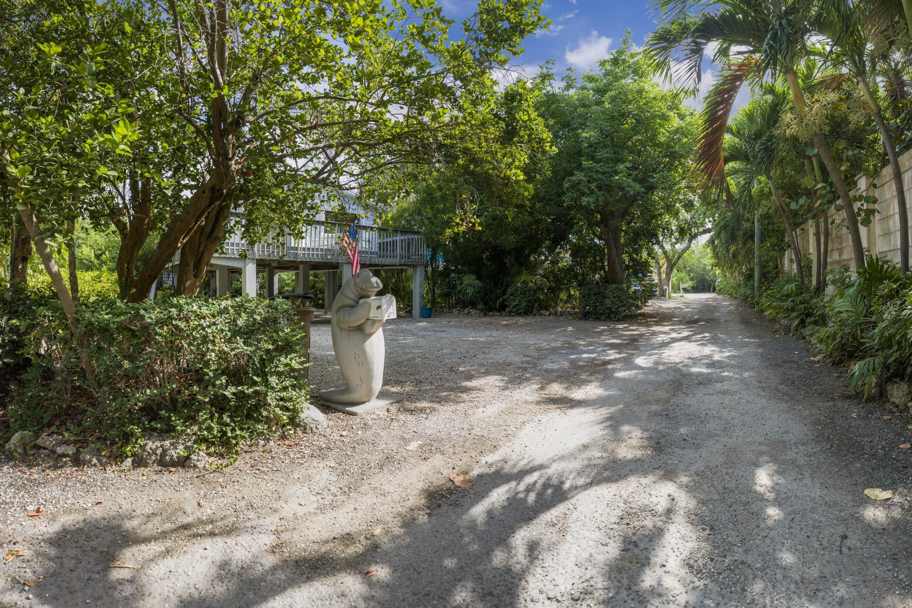 Image 2: Marathon_103_Stirrup_Key_Woods_Rd_Front_