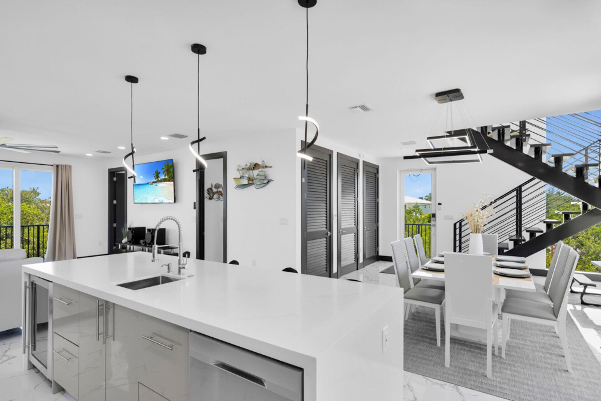 Image 2: Kitchen and Dining 2