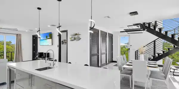 Image 2: Kitchen and Dining 2