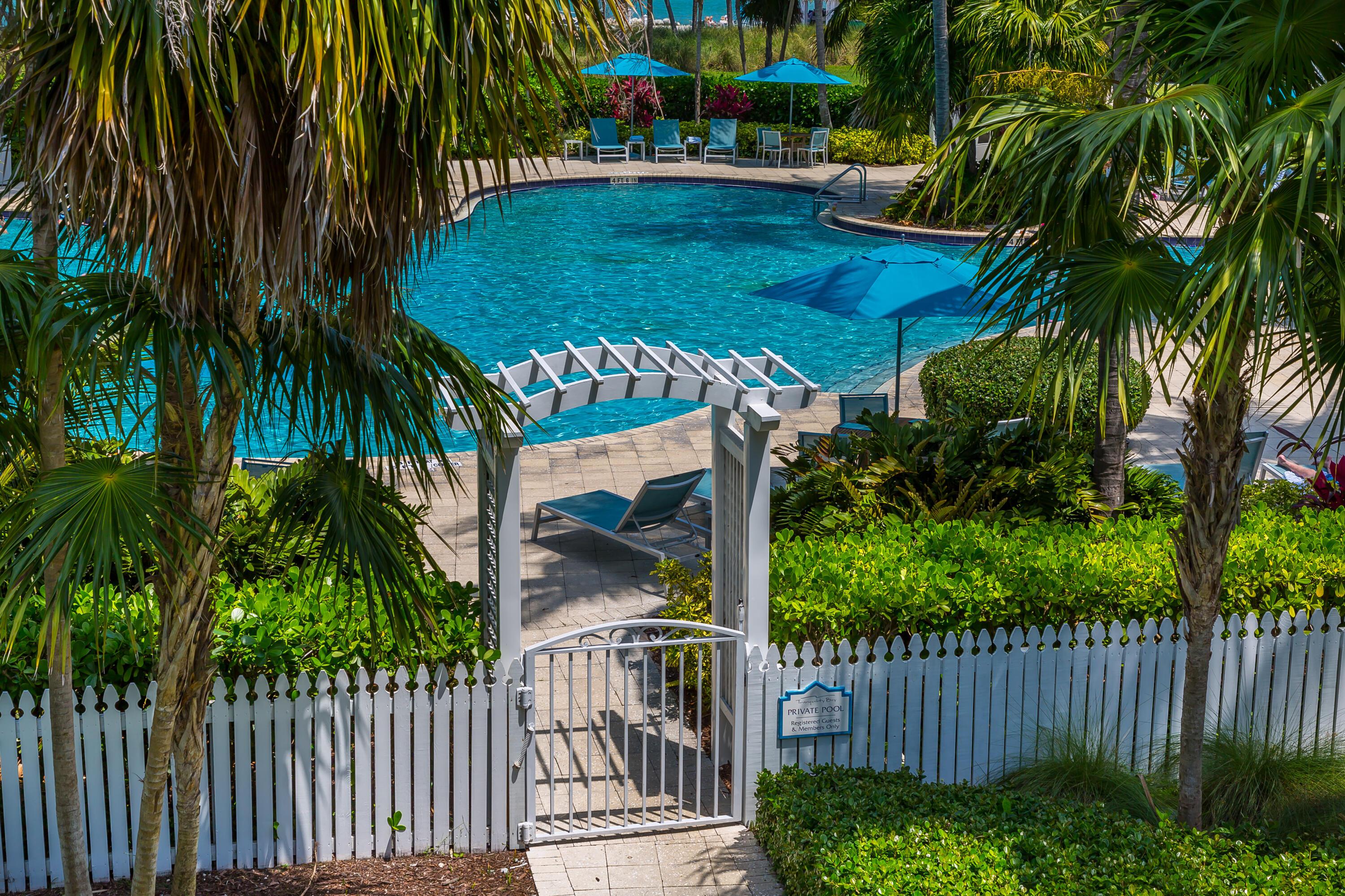 Image 2: 2600-Overseas-22-balcony-view-4
