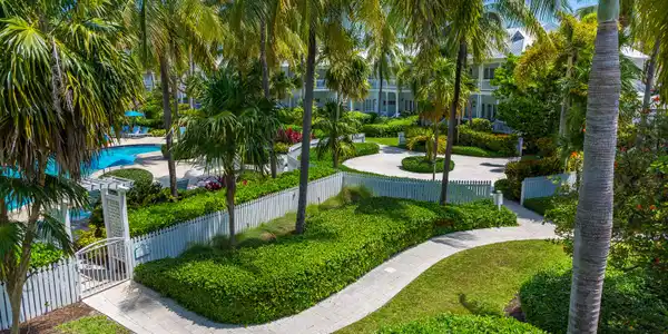 Image 4: 2600-Overseas-22-balcony-view-3