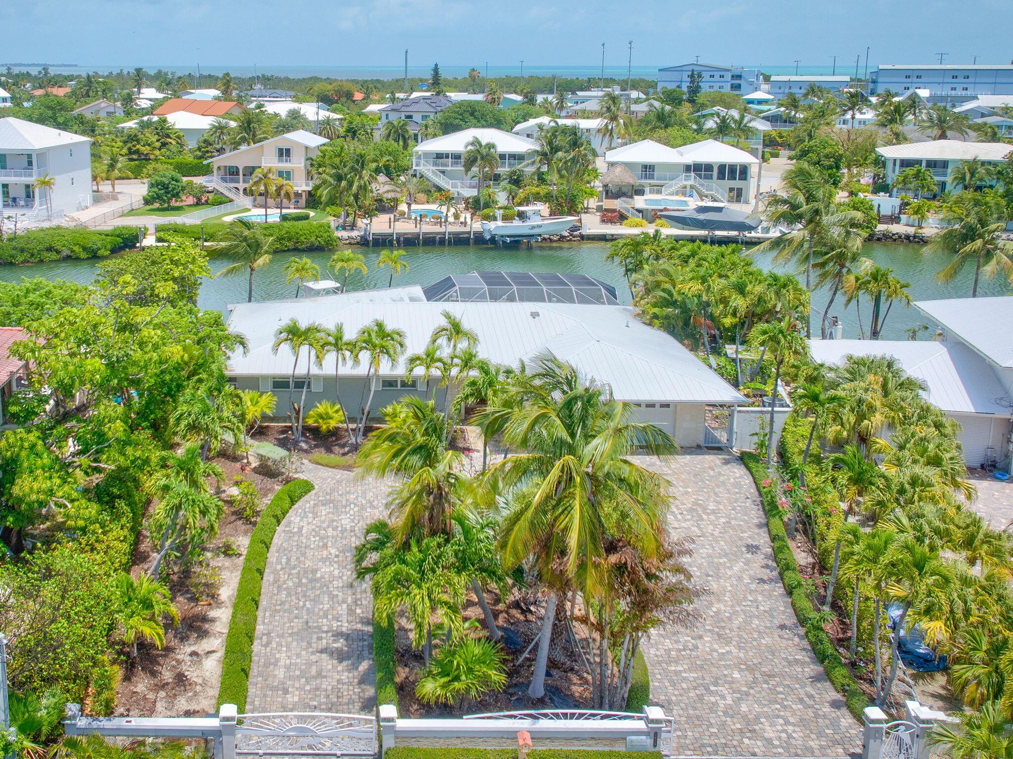 Image 2: 40-web-or-mls-2919 Sombrero Blvd - High
