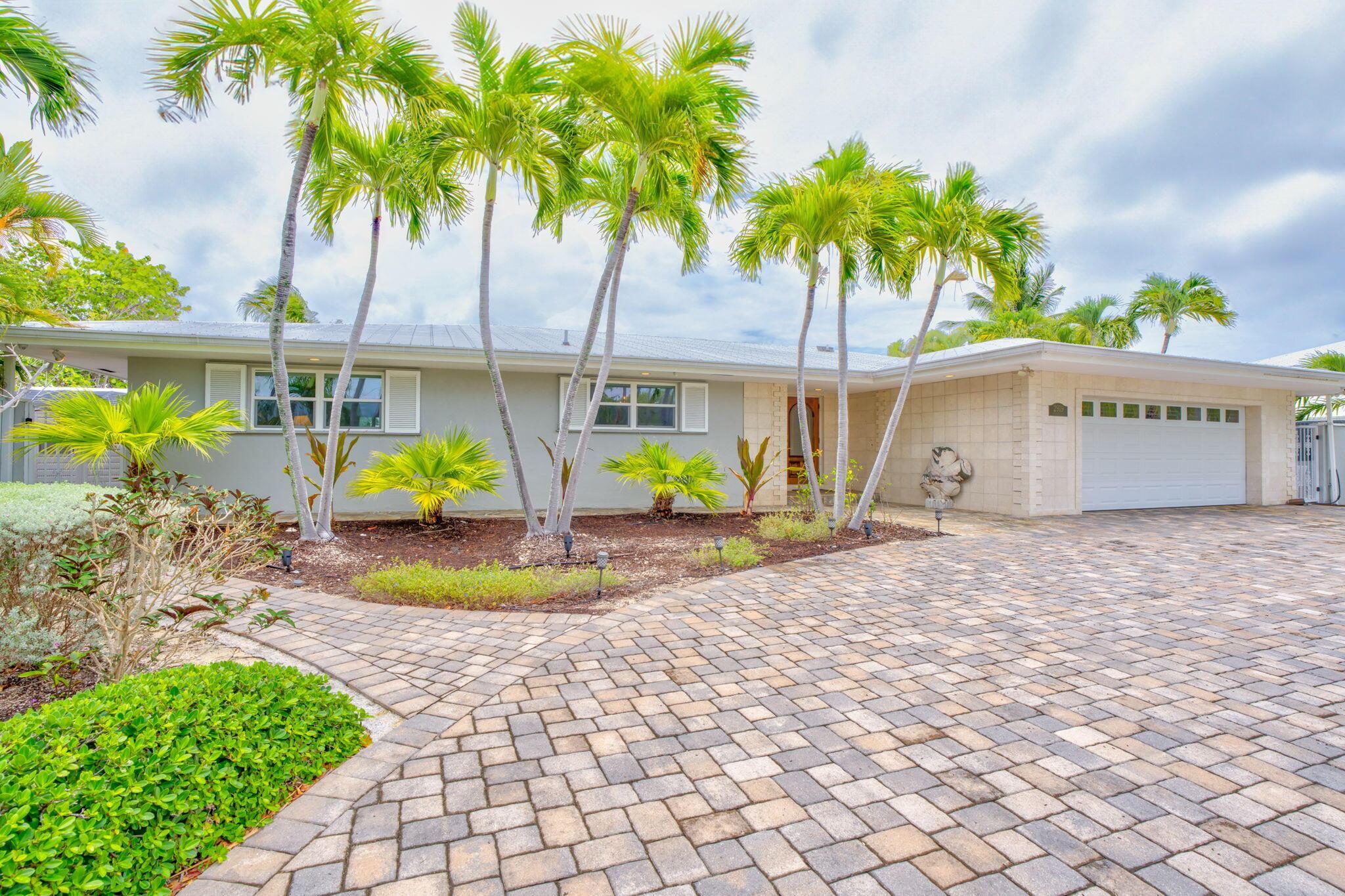 Image 3: 43-web-or-mls-2919 Sombrero Blvd - High