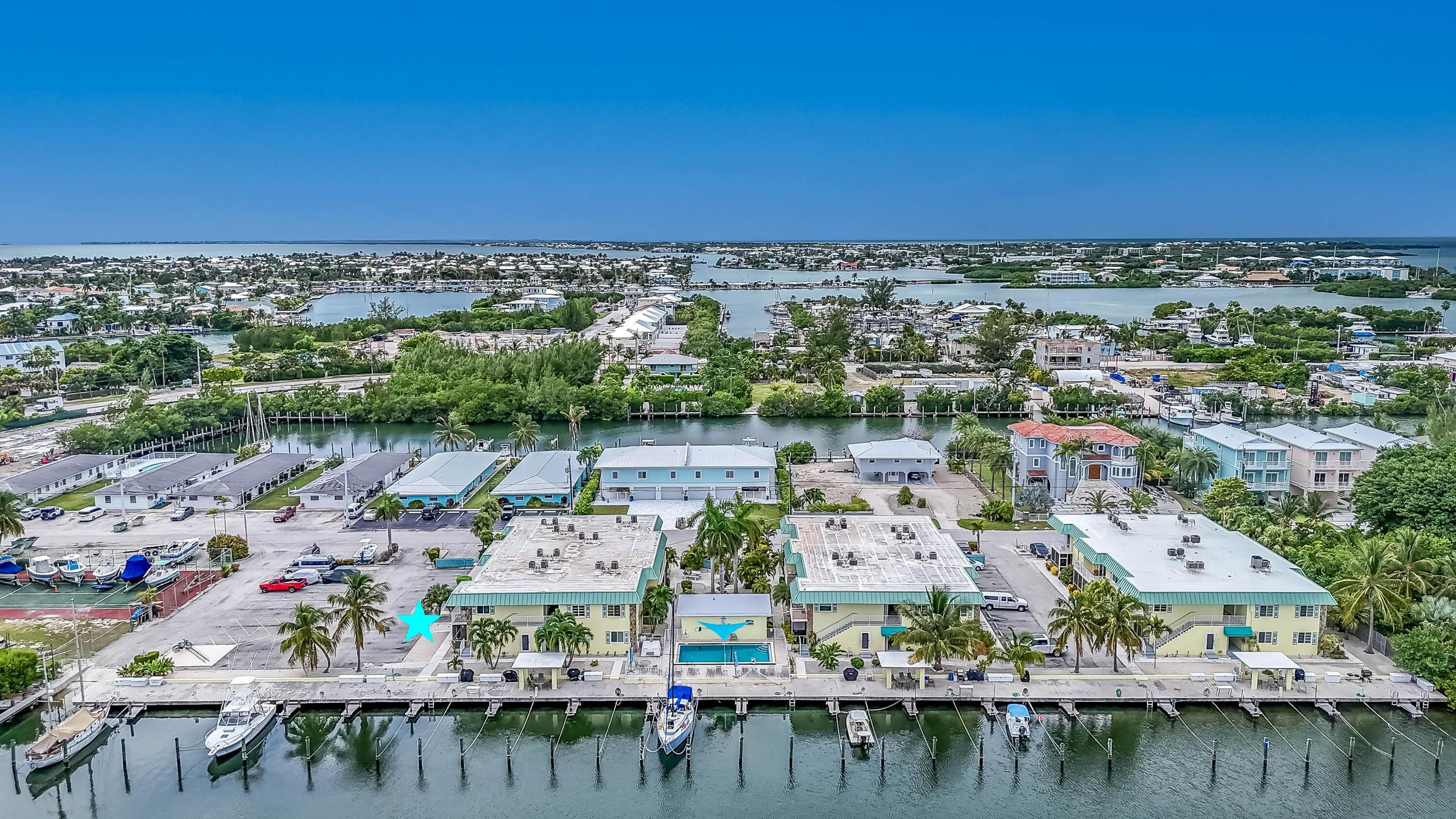 Image 2: Condo with marina and pool (6 of 20)