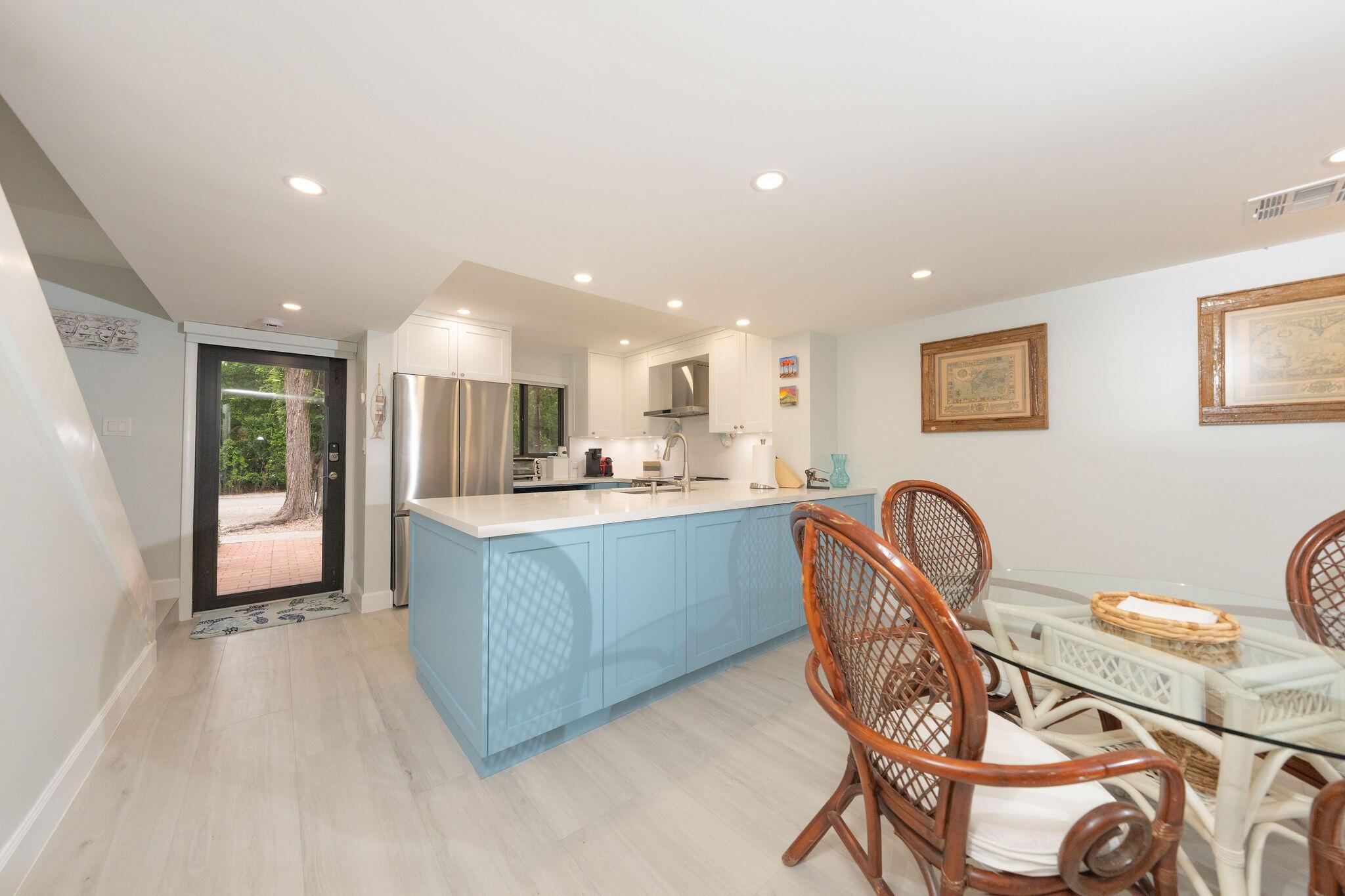 Image 2: Kitchen