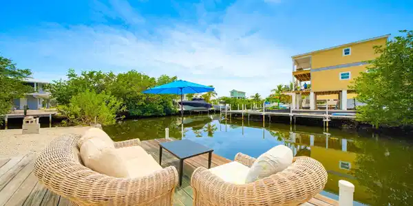 Image 3: Dock