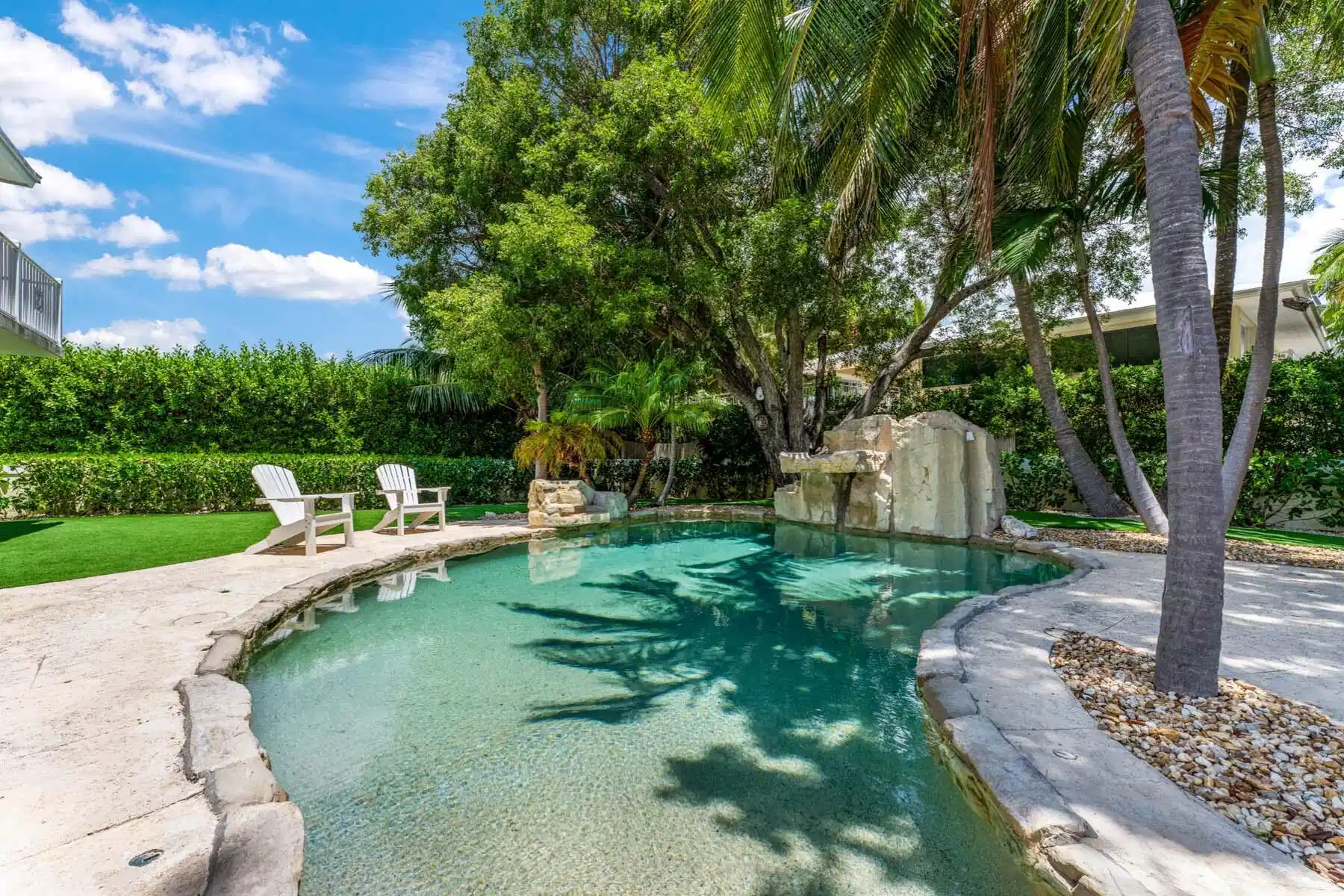 Image 1: 235 W Seaview Cir_1oakstudios_06