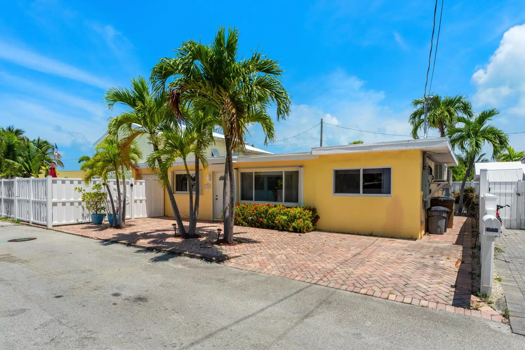 Image 1: 11554 5th Avenue Ocean_1oakstudios_01