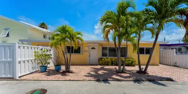 Image 2: 11554 5th Avenue Ocean_1oakstudios_03