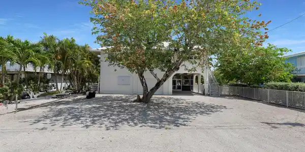 Image 4: Front Yard - covered parkin