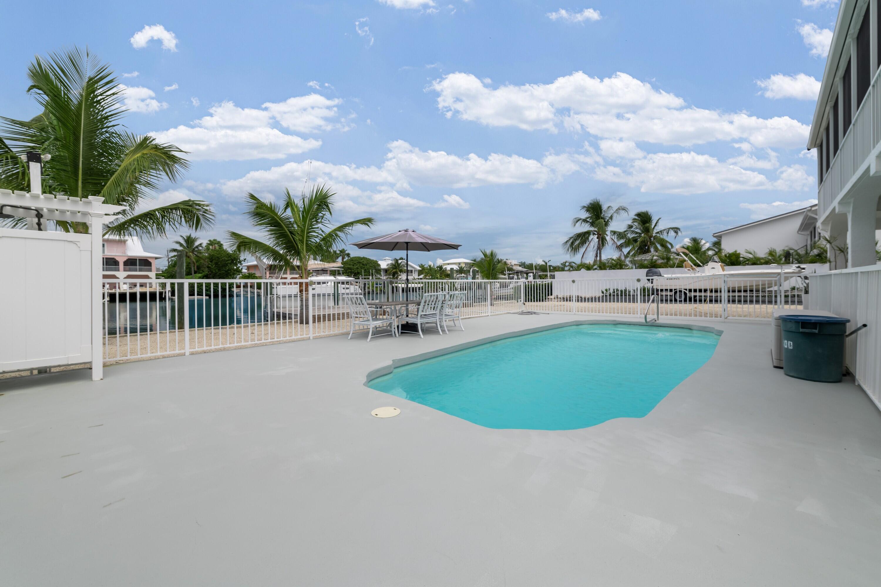 Image 3: Marathon_1400_Avenue_H_1st_Floor_Pool_07