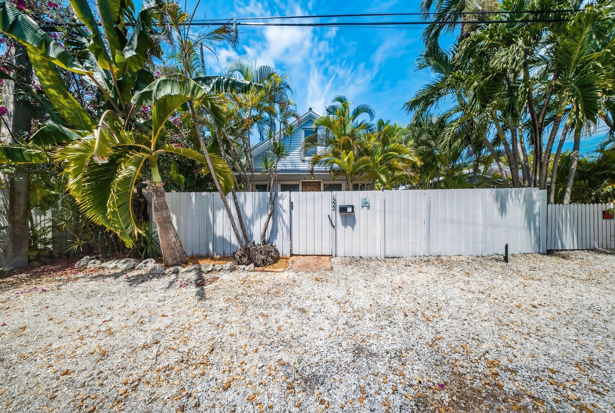 Image 4: 25_KELS_-_1222_FLORIDA_ST_001 (2)