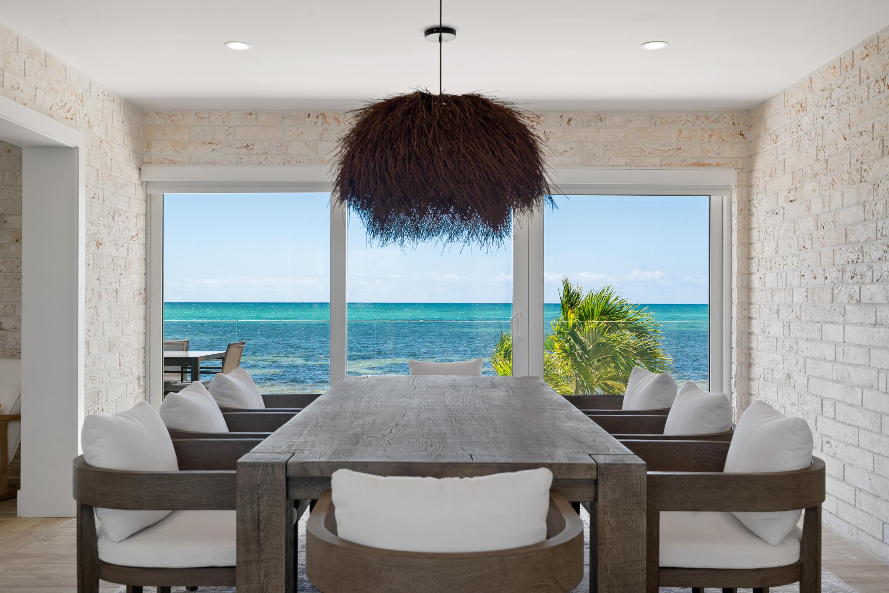 Image 3: Dining