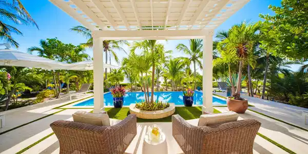 Image 4: Pool