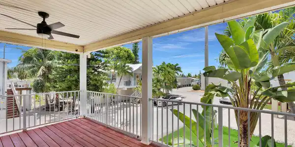 Image 3: Covered Porch
