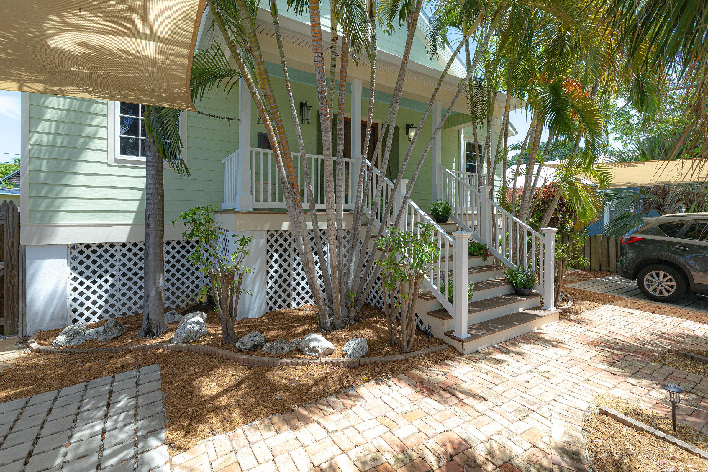 Image 3: 02  2313 Fogarty Avenue