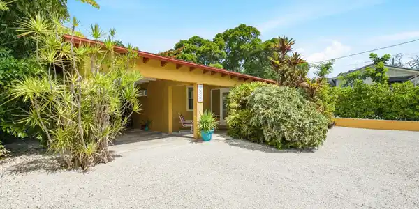 Image 2: Tropical Tavernier Welcome