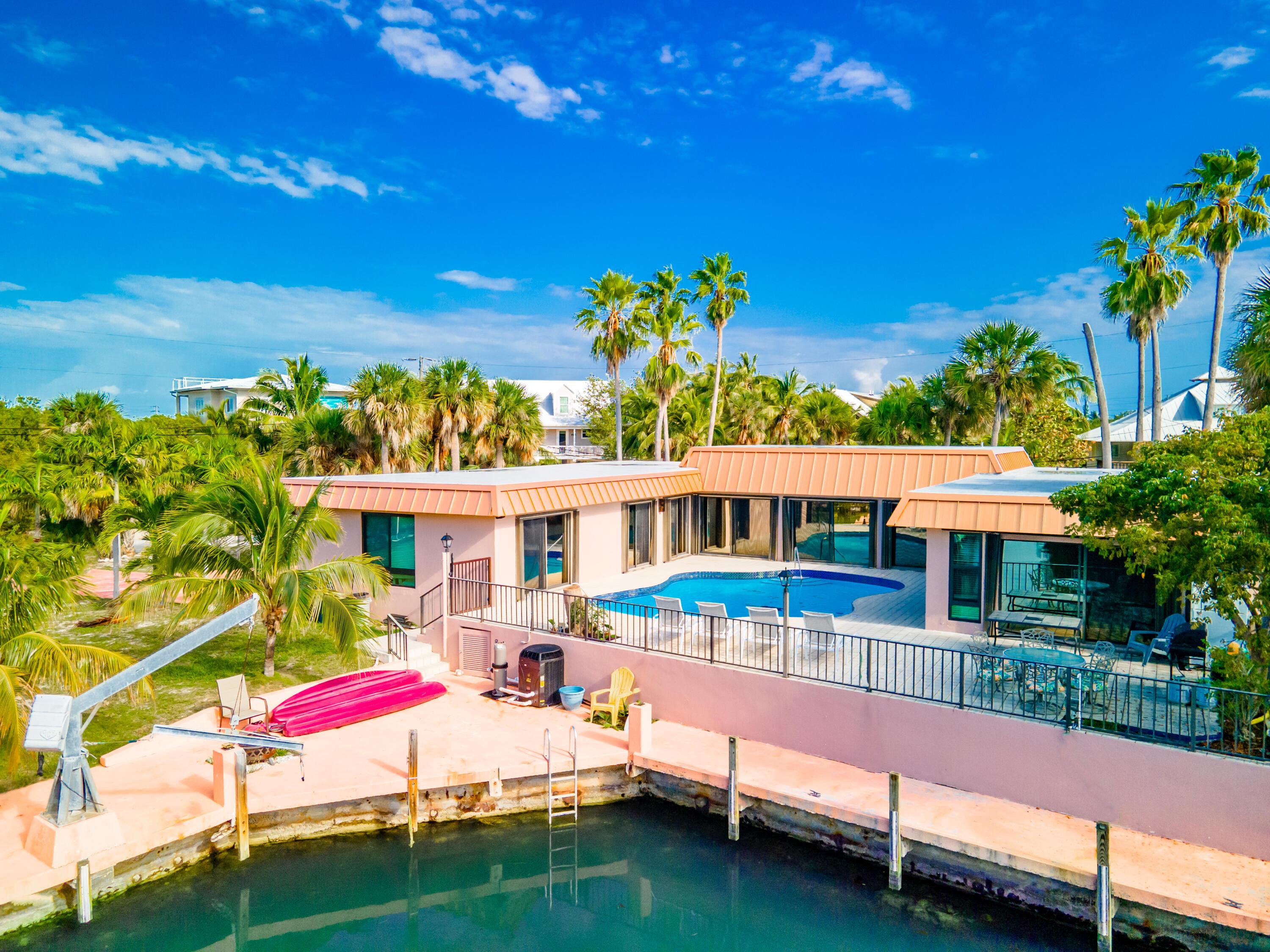 Image 3: Canal Front Home with Pool and Gulf Acce
