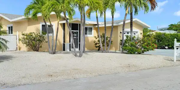 Image 2: Exterior Front