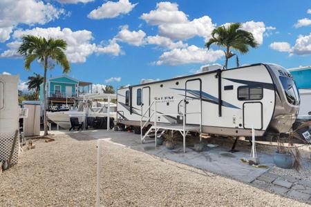 6099 Overseas Highway