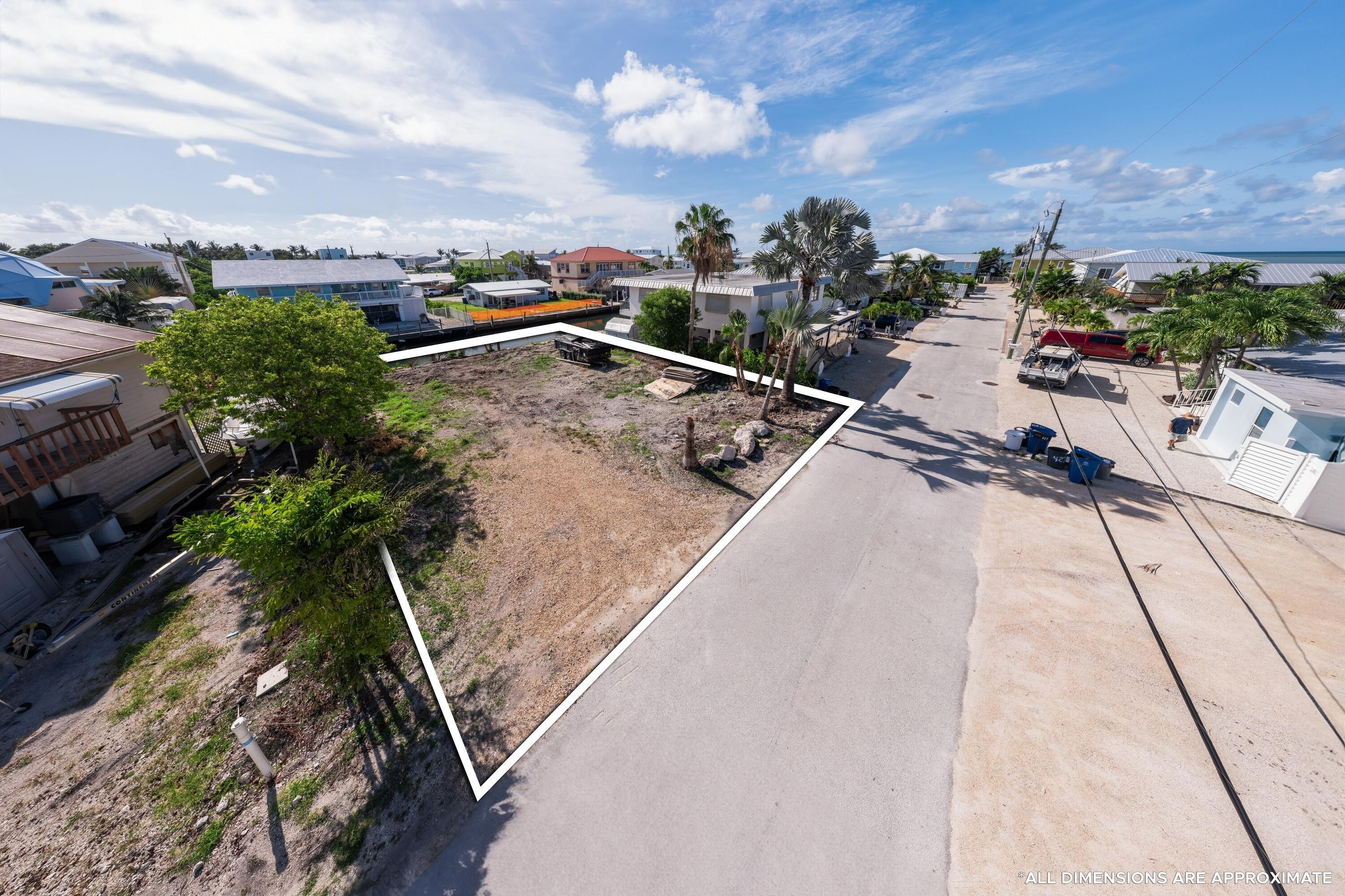 Image 4: Marathon_Vacant_Lot_89th_St_P1_w_Graphic