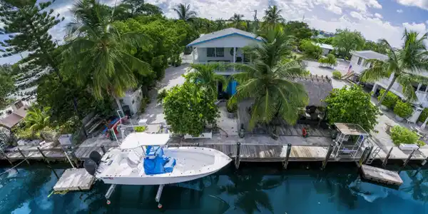 Image 2: Marathon_305_50TH_Ocean_Exterior-1