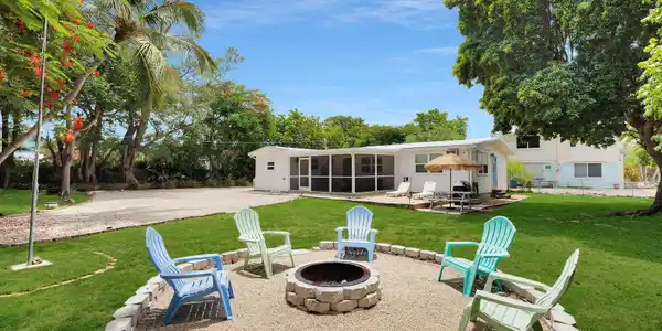 58110 Ferreire Street