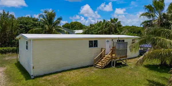 Image 3: Front of Home