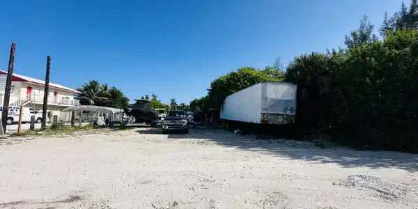 Image 2: Approx 60 x 135 high way frontage