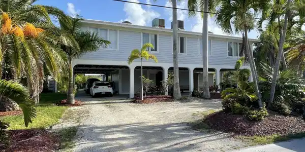 182 Venetian Way