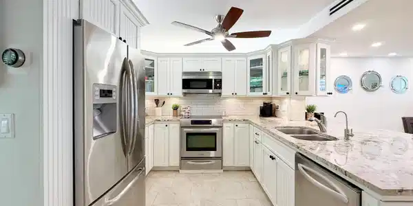 Image 2: Kitchen