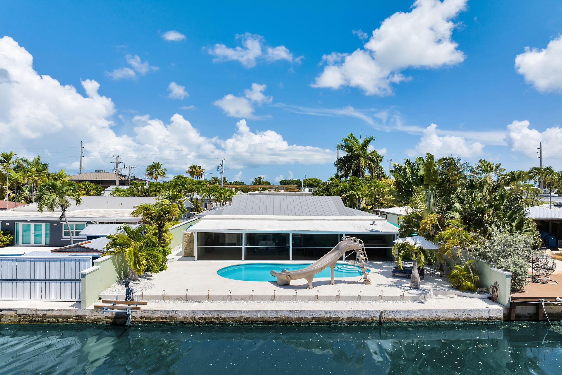 Image 1: virtual-tour-365044-mls-high-res-image-5