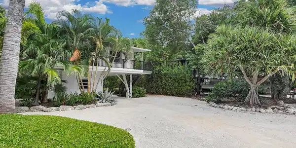 Image 2: virtual-tour-358455-mls-high-res-image-1