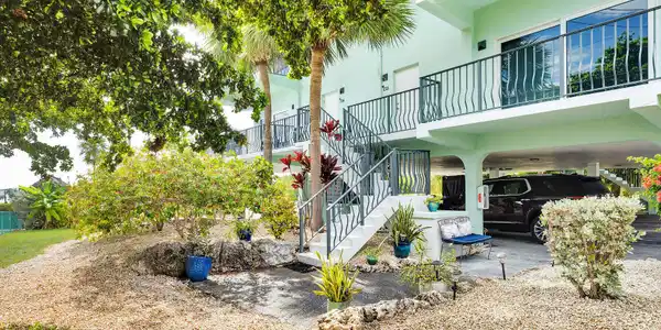 Image 2: virtual-tour-365105-mls-high-res-image-1