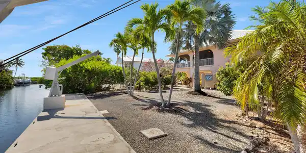 Image 3: Canal Side of Home