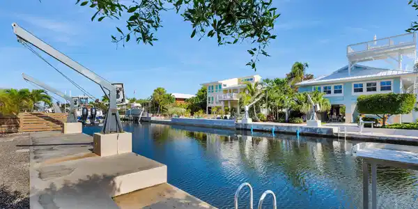 Image 4: Wide Canal