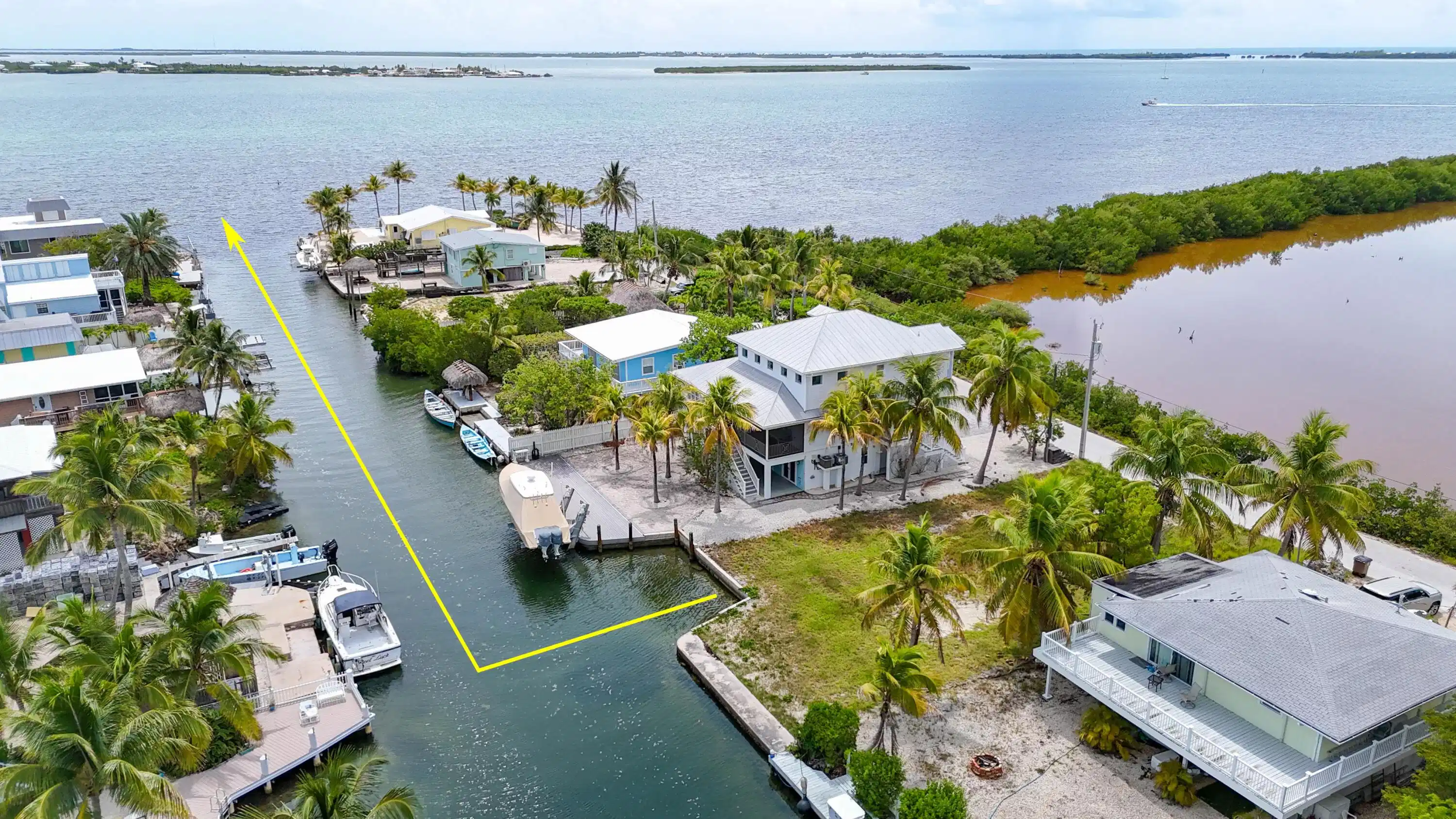 Image 1: 008-28525JollyRogerDrive-SummerlandKey-F