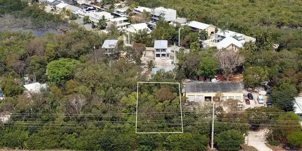 Image 3: lot3