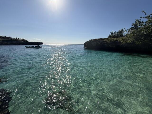 Image 4: Crystal clear water from home