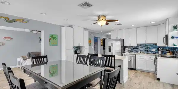 Image 3: Dining/Kitchen