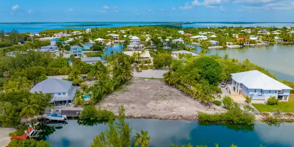 Image 3: Waterfront Lot Aerial