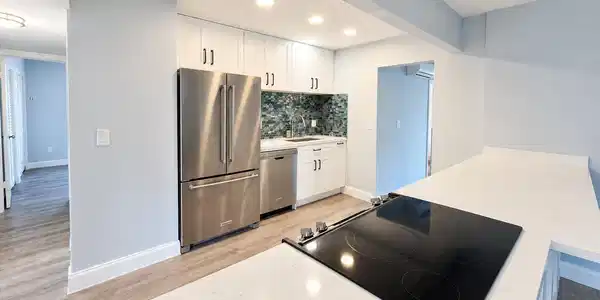 Image 2: Kitchen