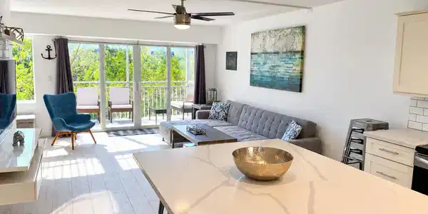 Image 2: Living Room