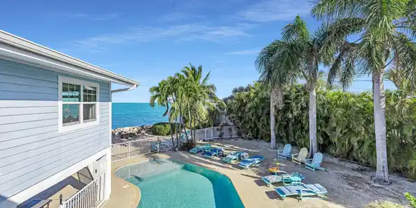 86 Pelican Road