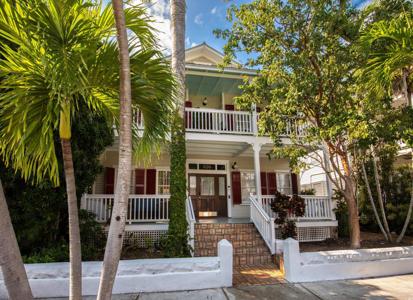 526 William Street