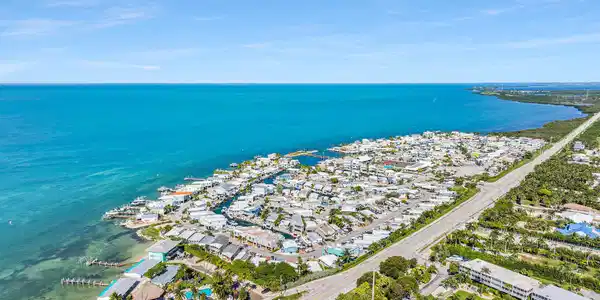 65821 Overseas Highway