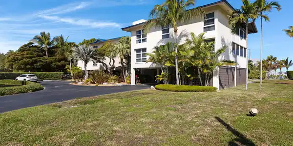 8204 Marina Villas Drive