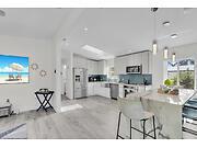 Image 3: Beautiful Kitchen